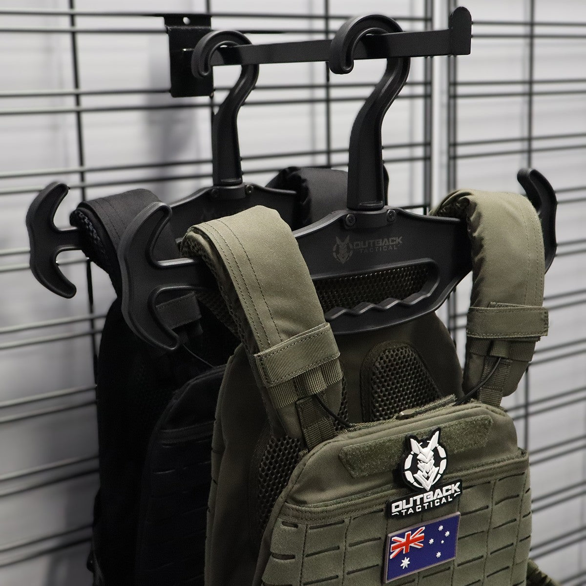 Outback Tactical Rotating Tactical Hanger – BLACK